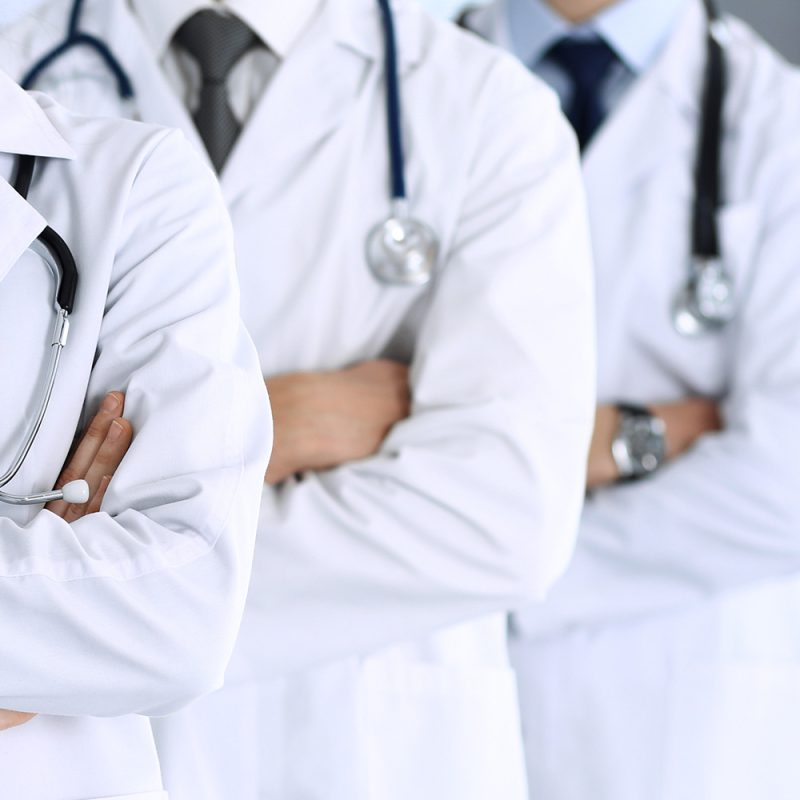 Formations spécifiques destinées aux médecins